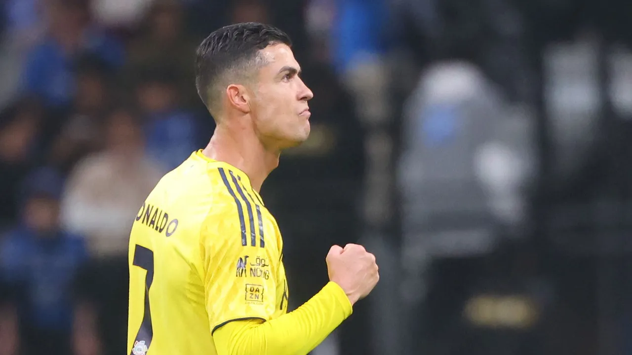 ما القنوات الناقلة لمباراة الفيحاء والنصر في دوري روشن السعودي 2025-2026؟ وكيف تشاهدها عبر الإنترنت؟